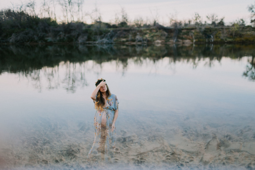 Dreamily Awaiting Motherhood – Photo by Let's Frolic Together