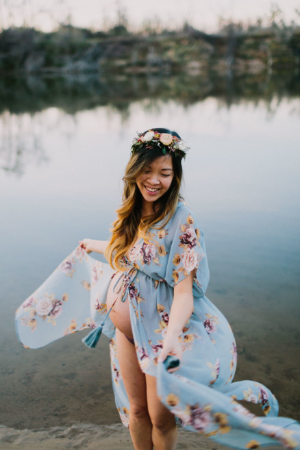 Dreamily Awaiting Motherhood – Photo by Let's Frolic Together