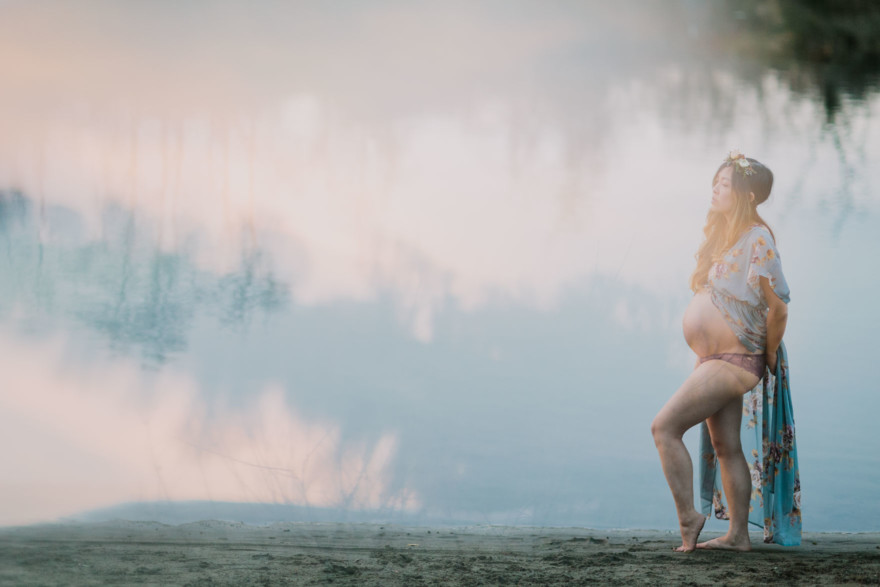 Dreamily Awaiting Motherhood – Photo by Let's Frolic Together