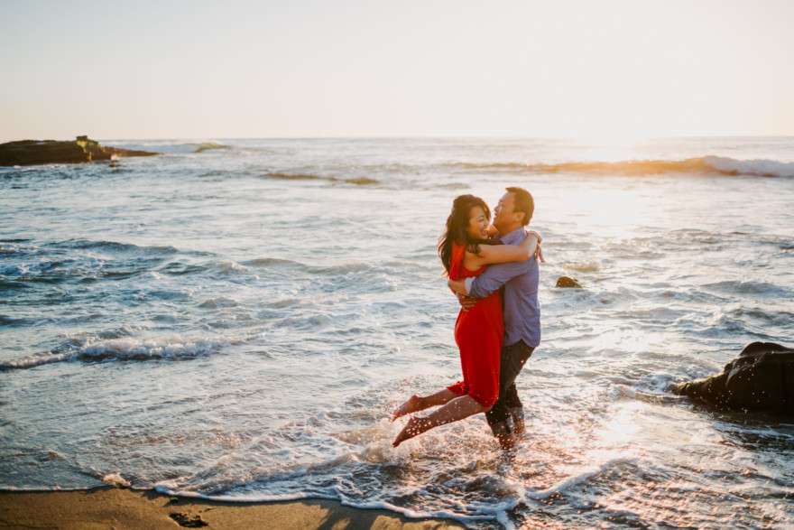 Sun & Surf La Jolla Engagement – Photo by Let's Frolic Together