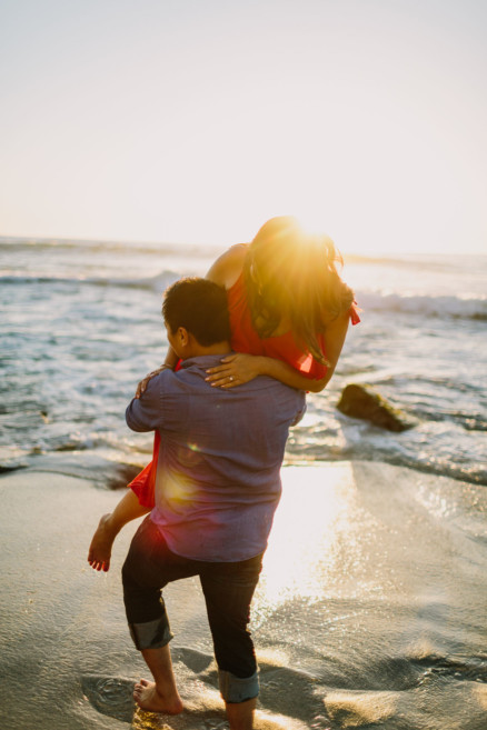 Sun & Surf La Jolla Engagement – Photo by Let's Frolic Together