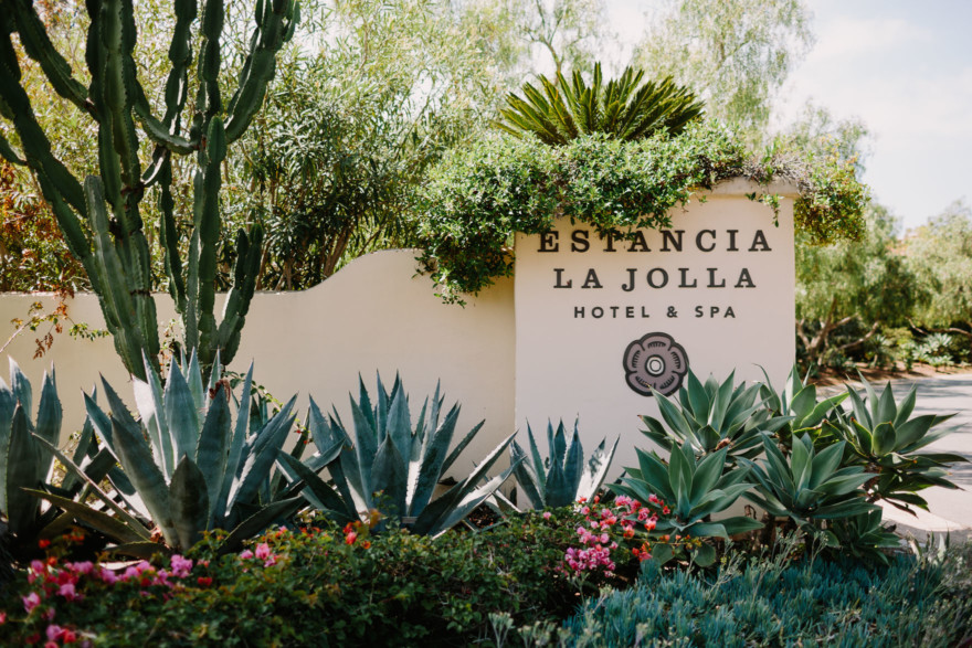 Love at the Estancia in La Jolla – Photo by Let's Frolic Together