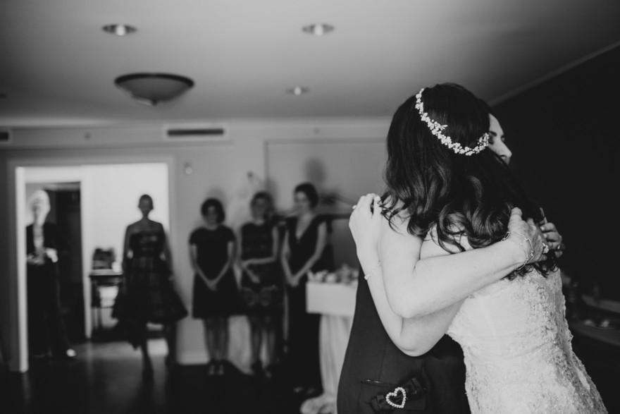 Love at the Estancia in La Jolla – Photo by Let's Frolic Together
