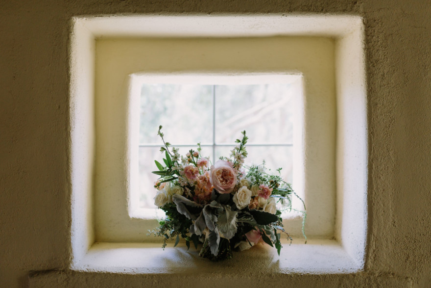 Love at the Estancia in La Jolla – Photo by Let's Frolic Together