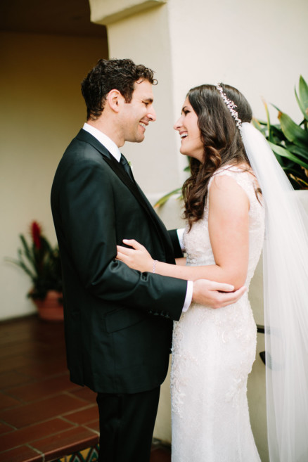 Love at the Estancia in La Jolla – Photo by Let's Frolic Together