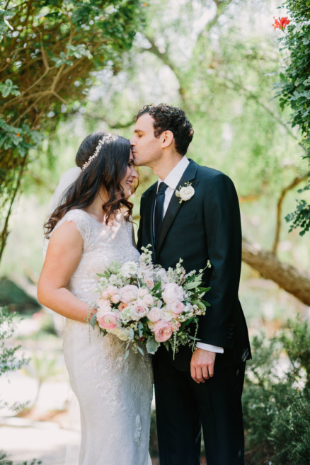 Love at the Estancia in La Jolla – Photo by Let's Frolic Together