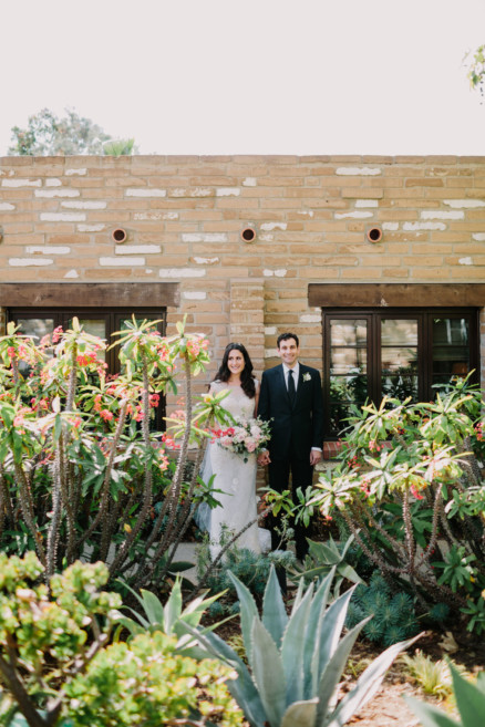 Love at the Estancia in La Jolla – Photo by Let's Frolic Together