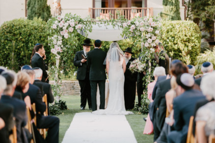 Love at the Estancia in La Jolla – Photo by Let's Frolic Together