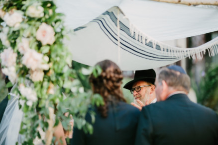 Love at the Estancia in La Jolla – Photo by Let's Frolic Together