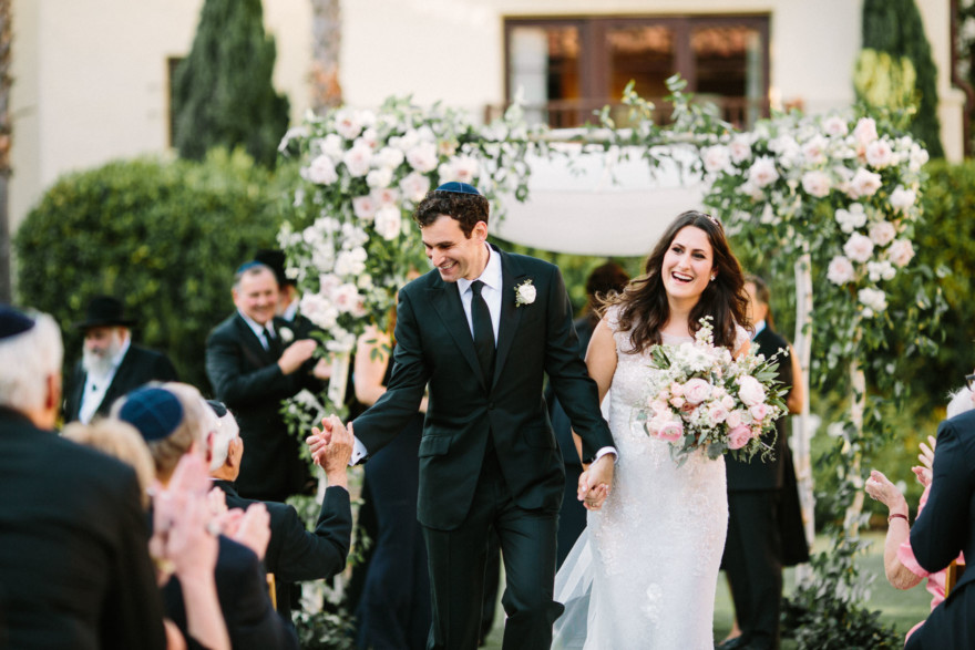 Love at the Estancia in La Jolla – Photo by Let's Frolic Together