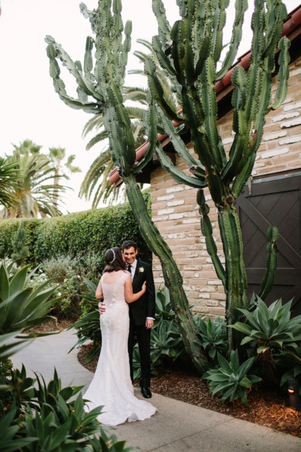 Love at the Estancia in La Jolla – Photo by Let's Frolic Together