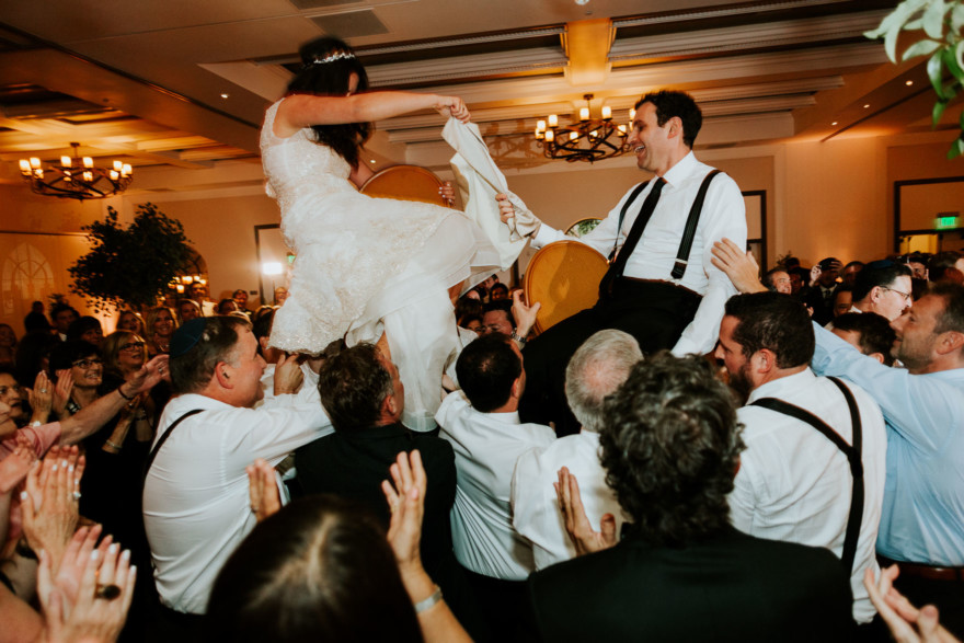 Love at the Estancia in La Jolla – Photo by Let's Frolic Together