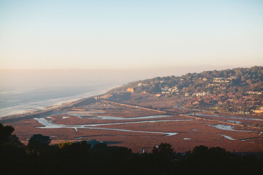 Darling Torrey Pines Engagement – Photo by Let's Frolic Together