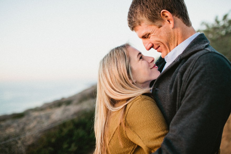 Darling Torrey Pines Engagement – Photo by Let's Frolic Together