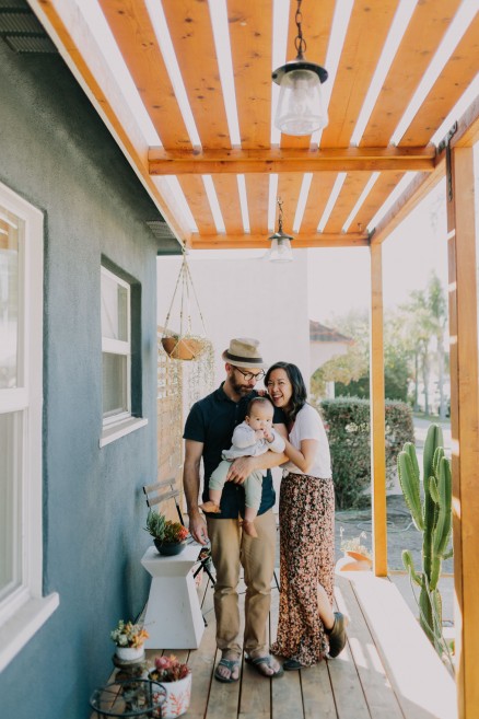 Desert Inspired Backyard Family – Photo by Let's Frolic Together