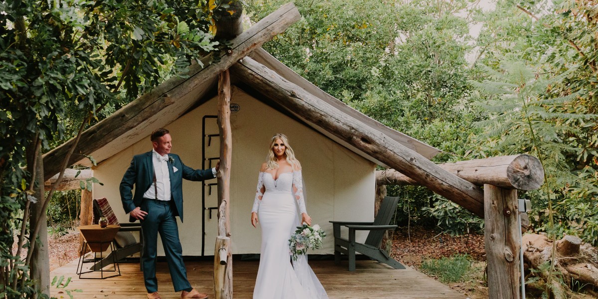 Rustic and Glam Garden Wedding &ndash; Photo by Let's Frolic Together
