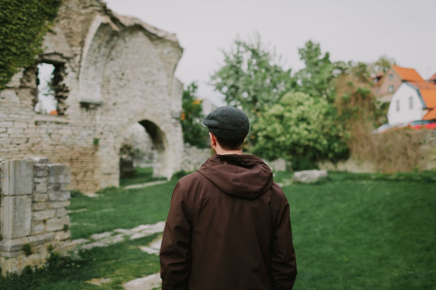 History & Castles in Visby, Sweden – Photo by Let's Frolic Together