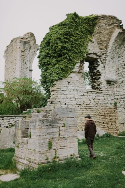 History & Castles in Visby, Sweden – Photo by Let's Frolic Together