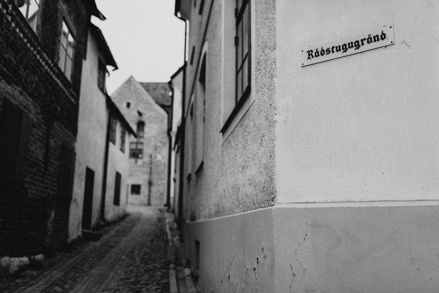 History & Castles in Visby, Sweden – Photo by Let's Frolic Together