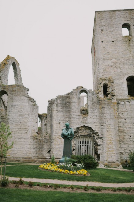 History & Castles in Visby, Sweden – Photo by Let's Frolic Together