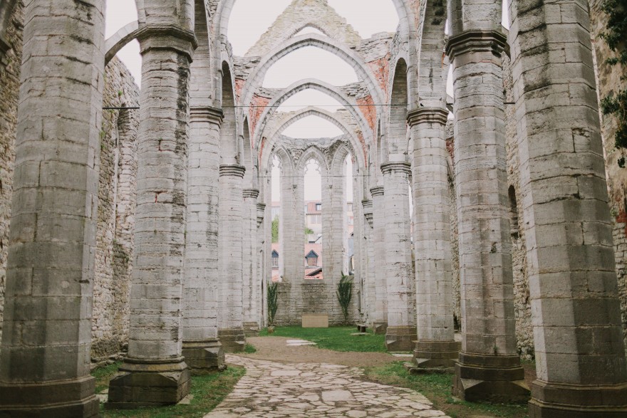 History & Castles in Visby, Sweden – Photo by Let's Frolic Together