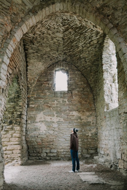 History & Castles in Visby, Sweden – Photo by Let's Frolic Together