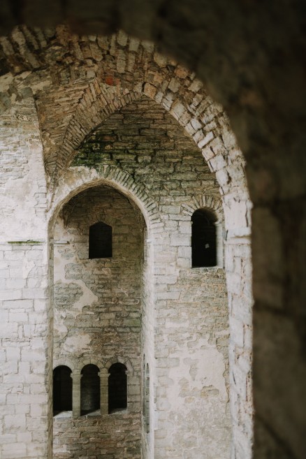 History & Castles in Visby, Sweden – Photo by Let's Frolic Together