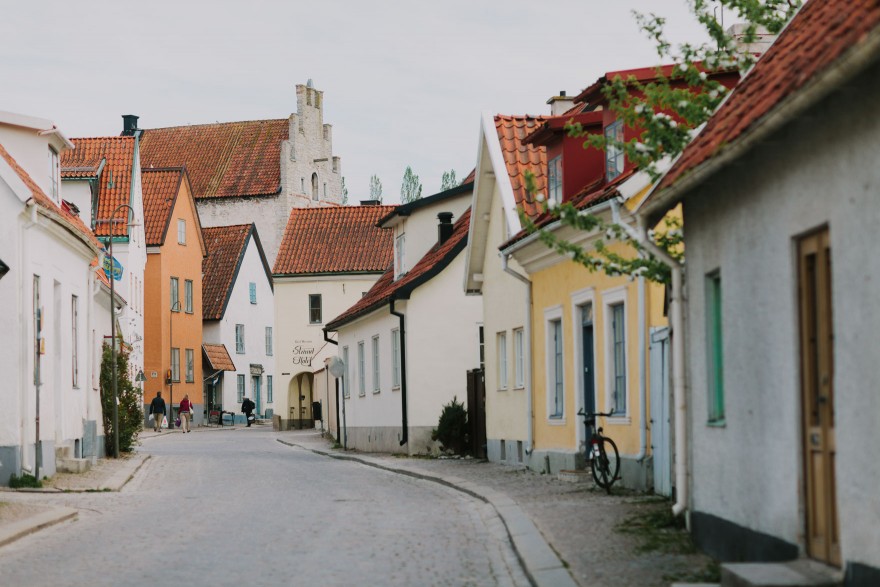 History & Castles in Visby, Sweden – Photo by Let's Frolic Together