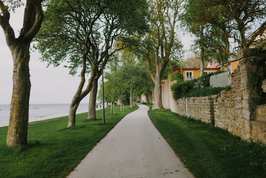 History & Castles in Visby, Sweden – Photo by Let's Frolic Together