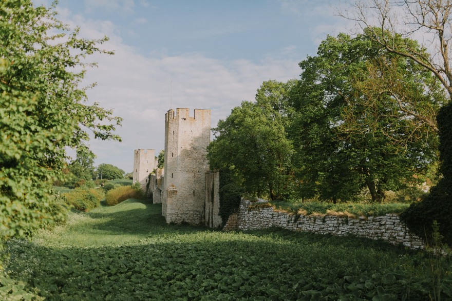 History & Castles in Visby, Sweden – Photo by Let's Frolic Together