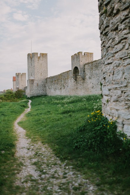 History & Castles in Visby, Sweden – Photo by Let's Frolic Together