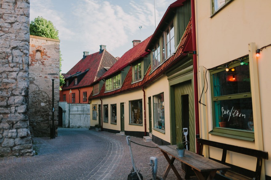 History & Castles in Visby, Sweden – Photo by Let's Frolic Together