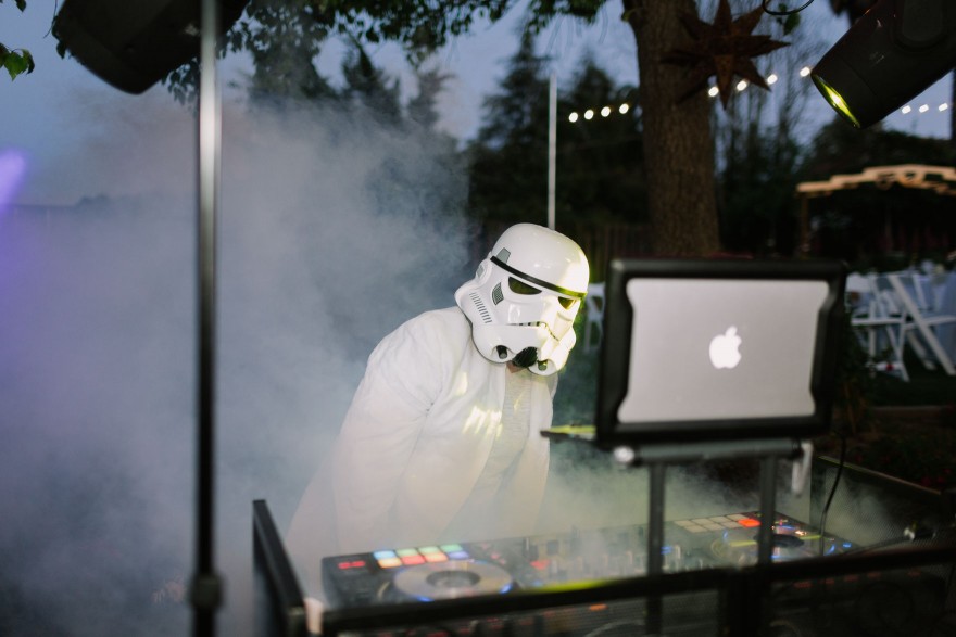 A Vineyard & Backyard Bash – Photo by Let's Frolic Together