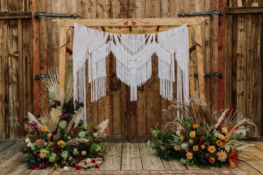 Mystic Western Boho Wedding – Photo by Let's Frolic Together