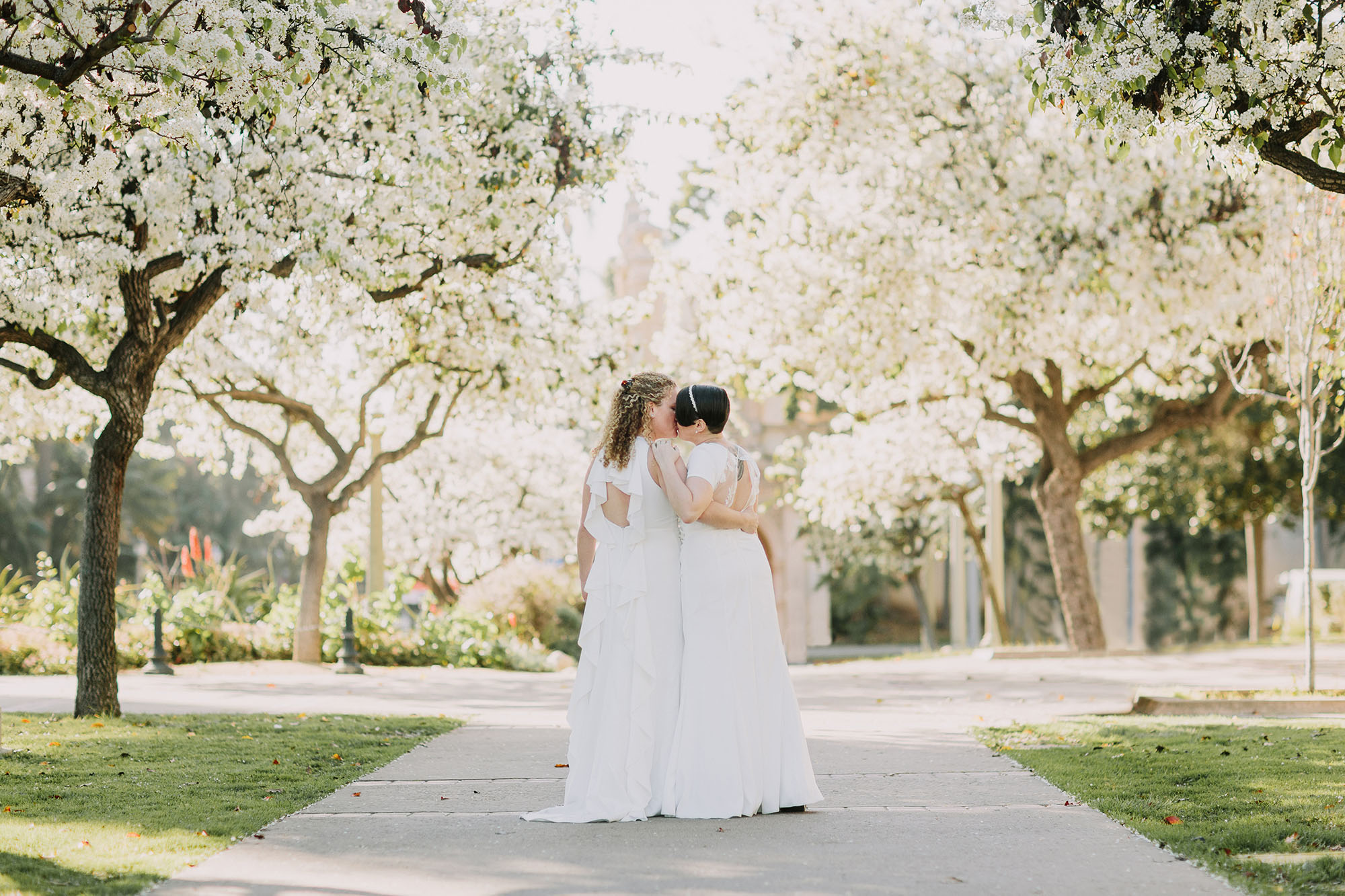 Whimsical San Diego Elopement – Photo by Let's Frolic Together