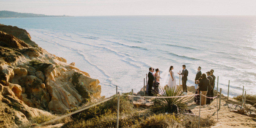 Love in the time of Corona – Photo by Let's Frolic Together