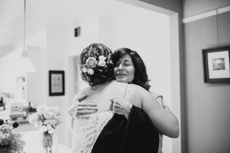 Charming Backyard Microwedding &ndash; Photo by Let's Frolic Together