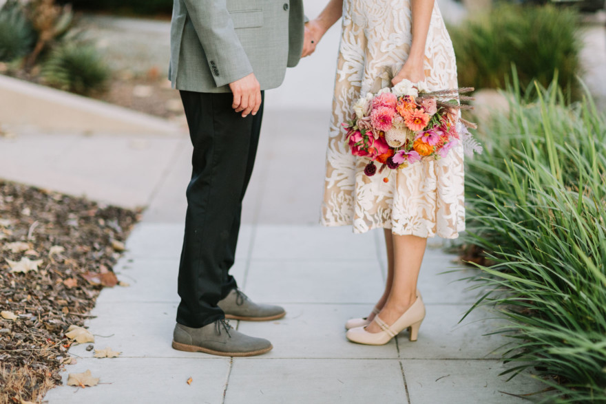 Charming Backyard Microwedding &ndash; Photo by Let's Frolic Together