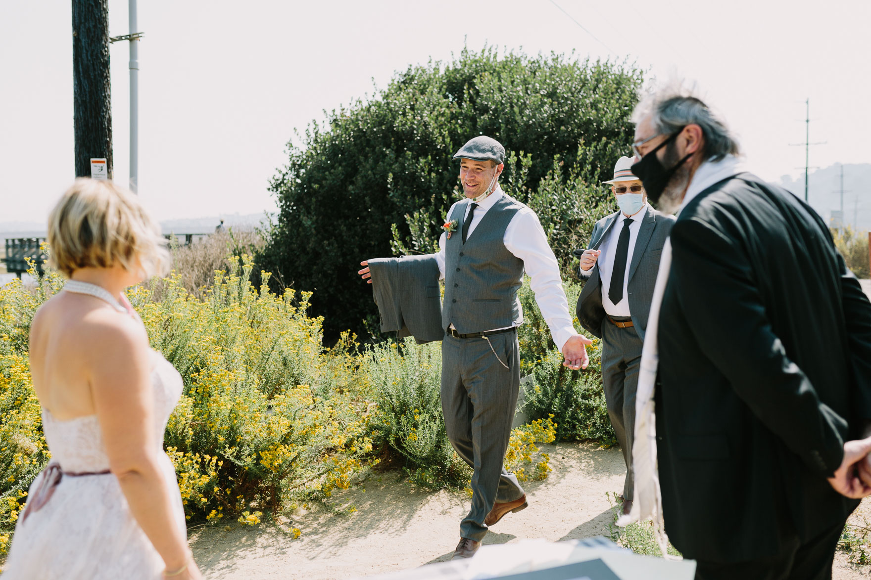 Sweet & Sunny Lagoon Elopement – Photo by Let's Frolic Together