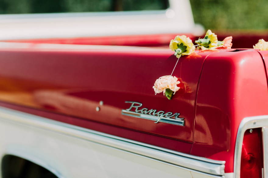 Sweet & Sunny Lagoon Elopement – Photo by Let's Frolic Together