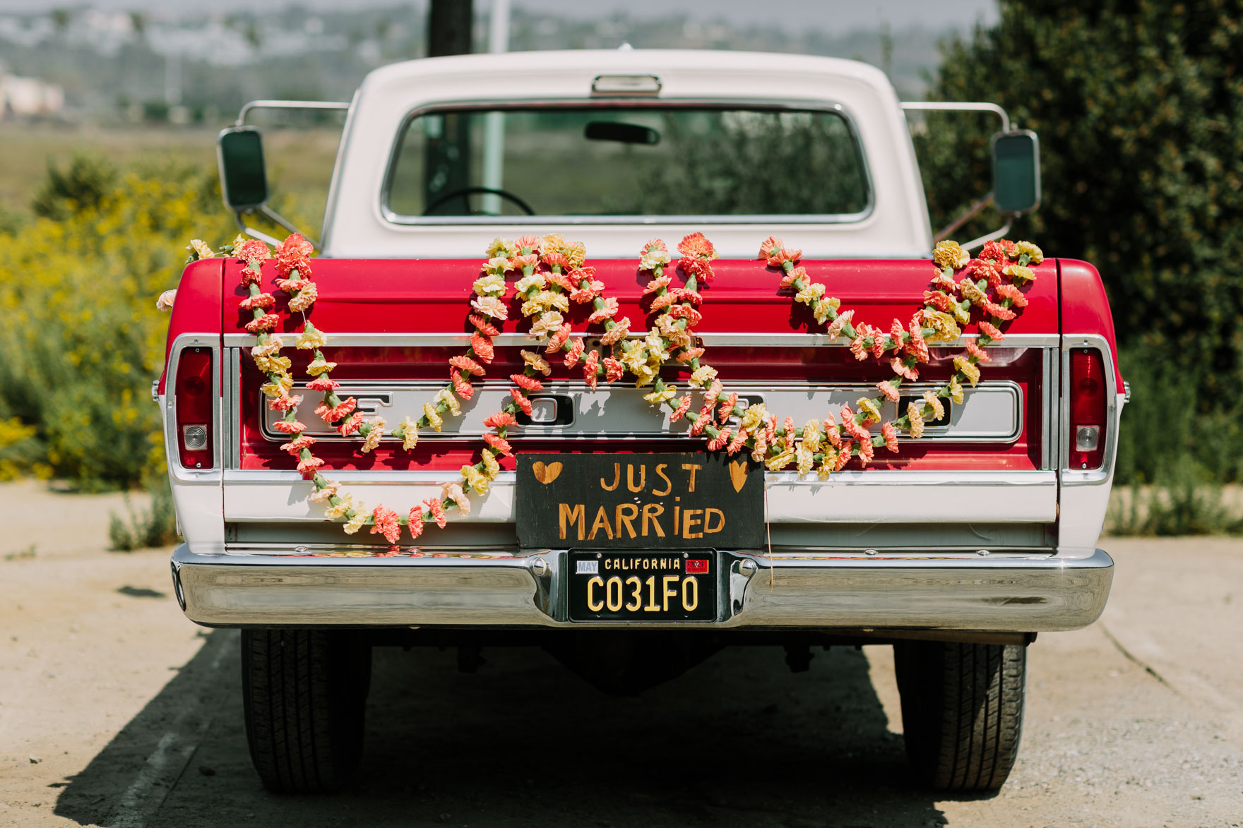 Sweet & Sunny Lagoon Elopement – Photo by Let's Frolic Together