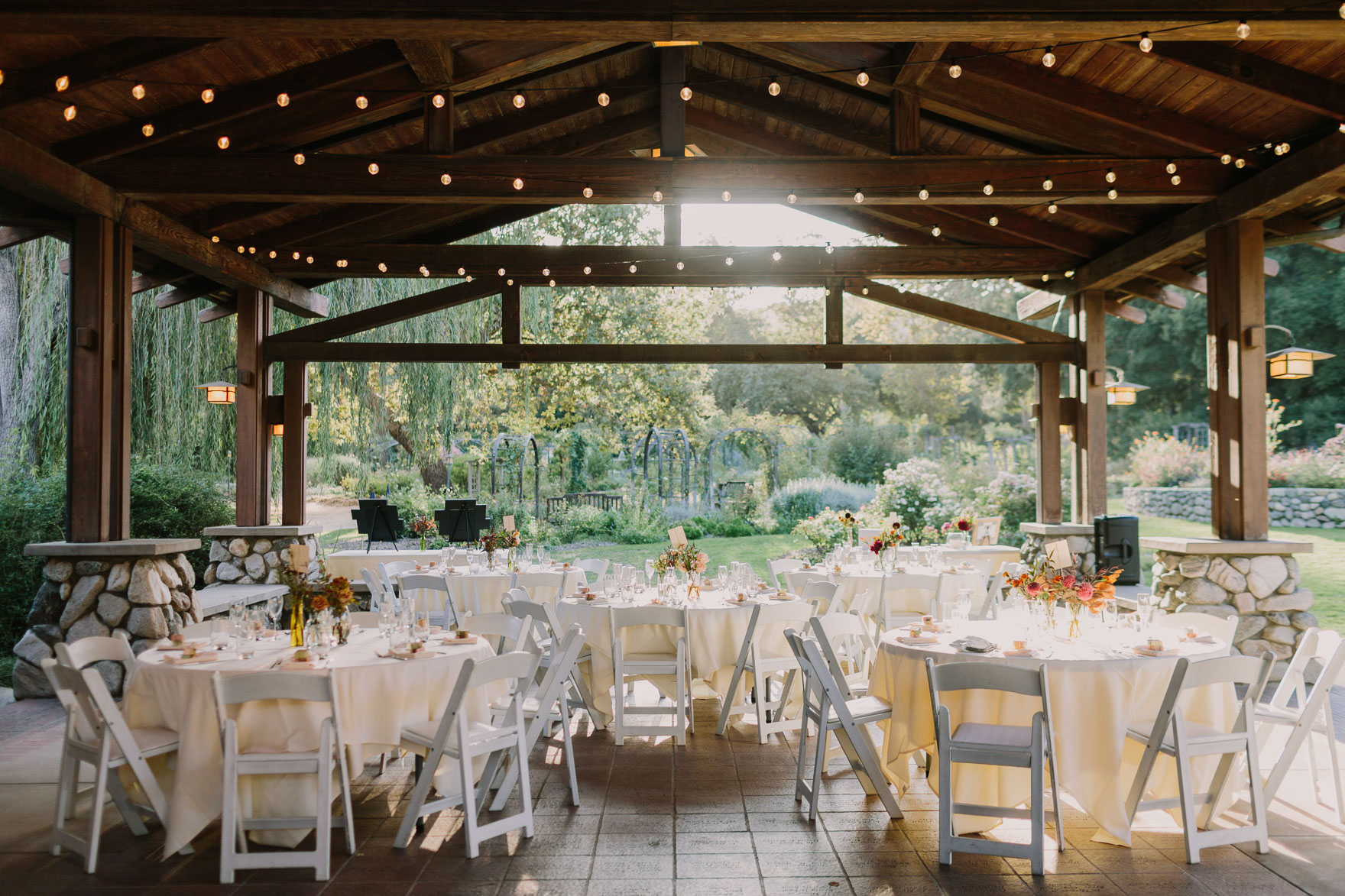 Dreamy Garden Union in LA – Photo by Let's Frolic Together