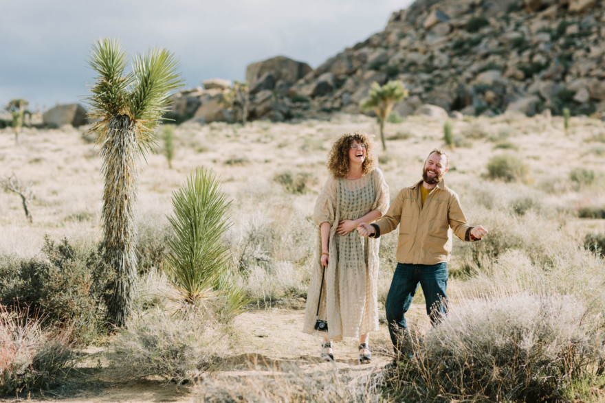 A Joshua Tree Glowing Frolic &ndash; Photo by Let's Frolic Together