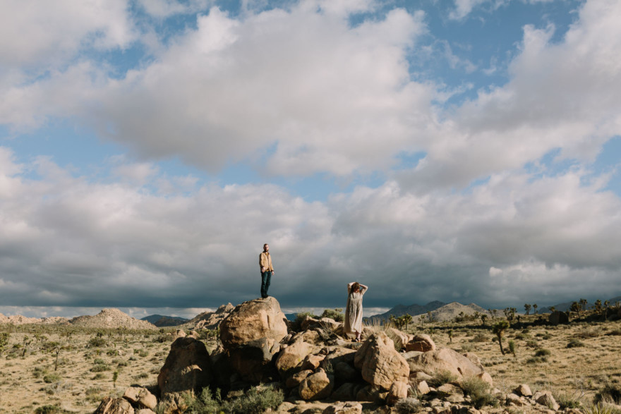 A Joshua Tree Glowing Frolic &ndash; Photo by Let's Frolic Together