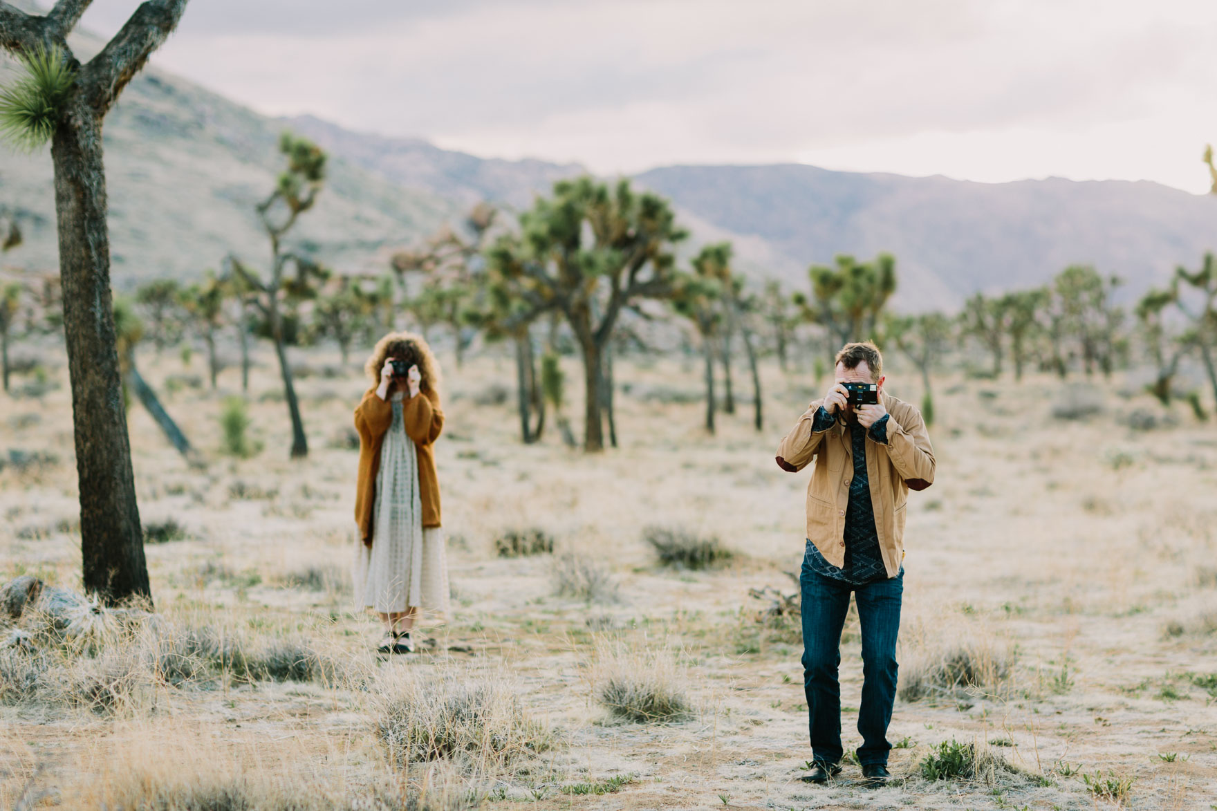 A Joshua Tree Glowing Frolic – Photo by Let's Frolic Together