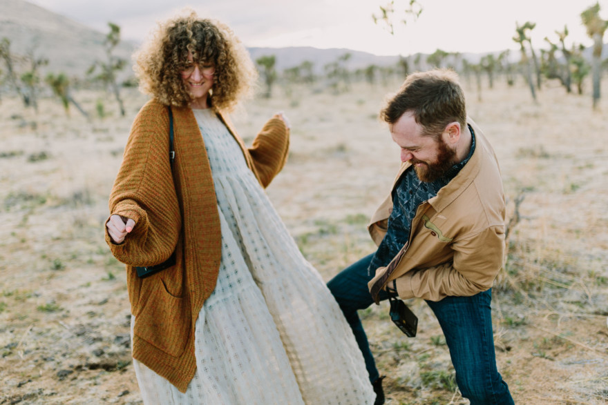 A Joshua Tree Glowing Frolic &ndash; Photo by Let's Frolic Together