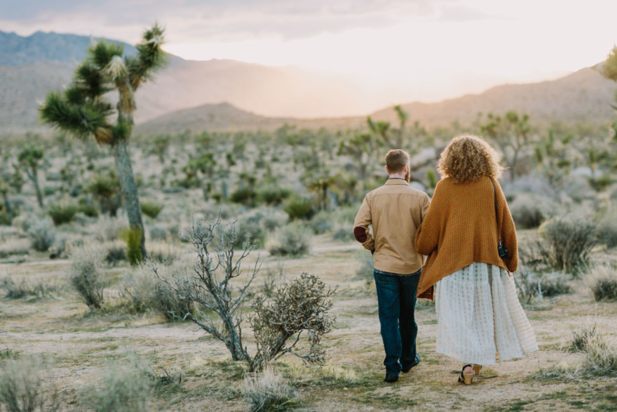 A Joshua Tree Glowing Frolic &ndash; Photo by Let's Frolic Together