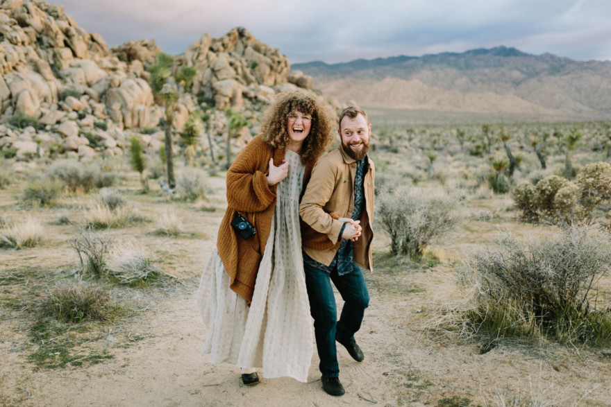 A Joshua Tree Glowing Frolic &ndash; Photo by Let's Frolic Together