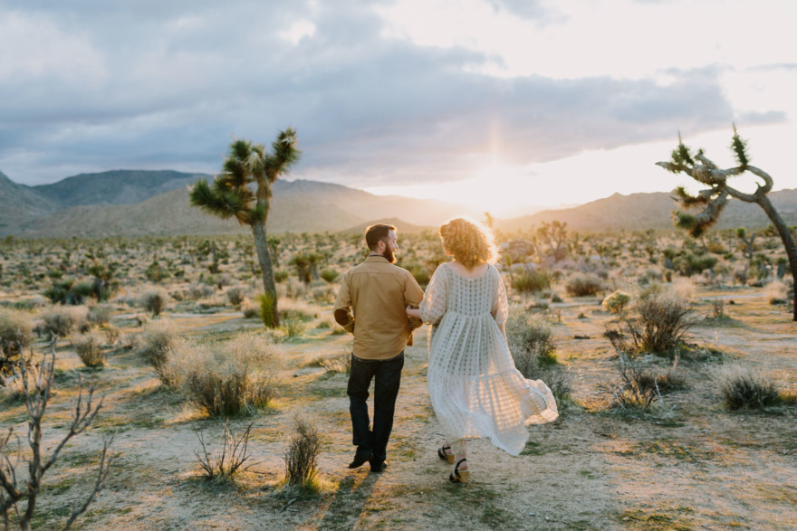 A Joshua Tree Glowing Frolic &ndash; Photo by Let's Frolic Together