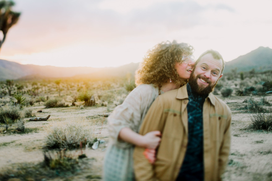 A Joshua Tree Glowing Frolic &ndash; Photo by Let's Frolic Together